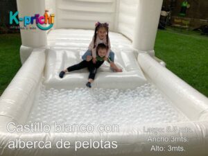juego inflable blanco, brincolín blanco en forma de castillo, con alberca de pelotas ,rentar inflables en cdmx, k-prichi